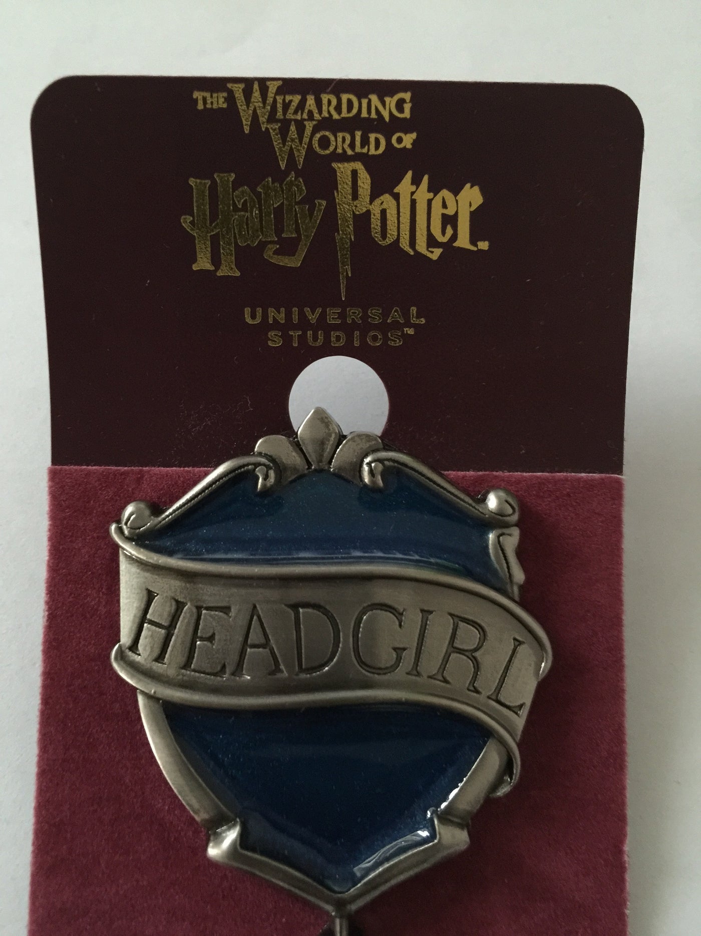 Universal Studios Harry Potter Ravenclaw Head Girl Pin New with Card