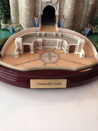 Disney Parks Main Street Figure Cinderella Castle by Olszewski New with Box
