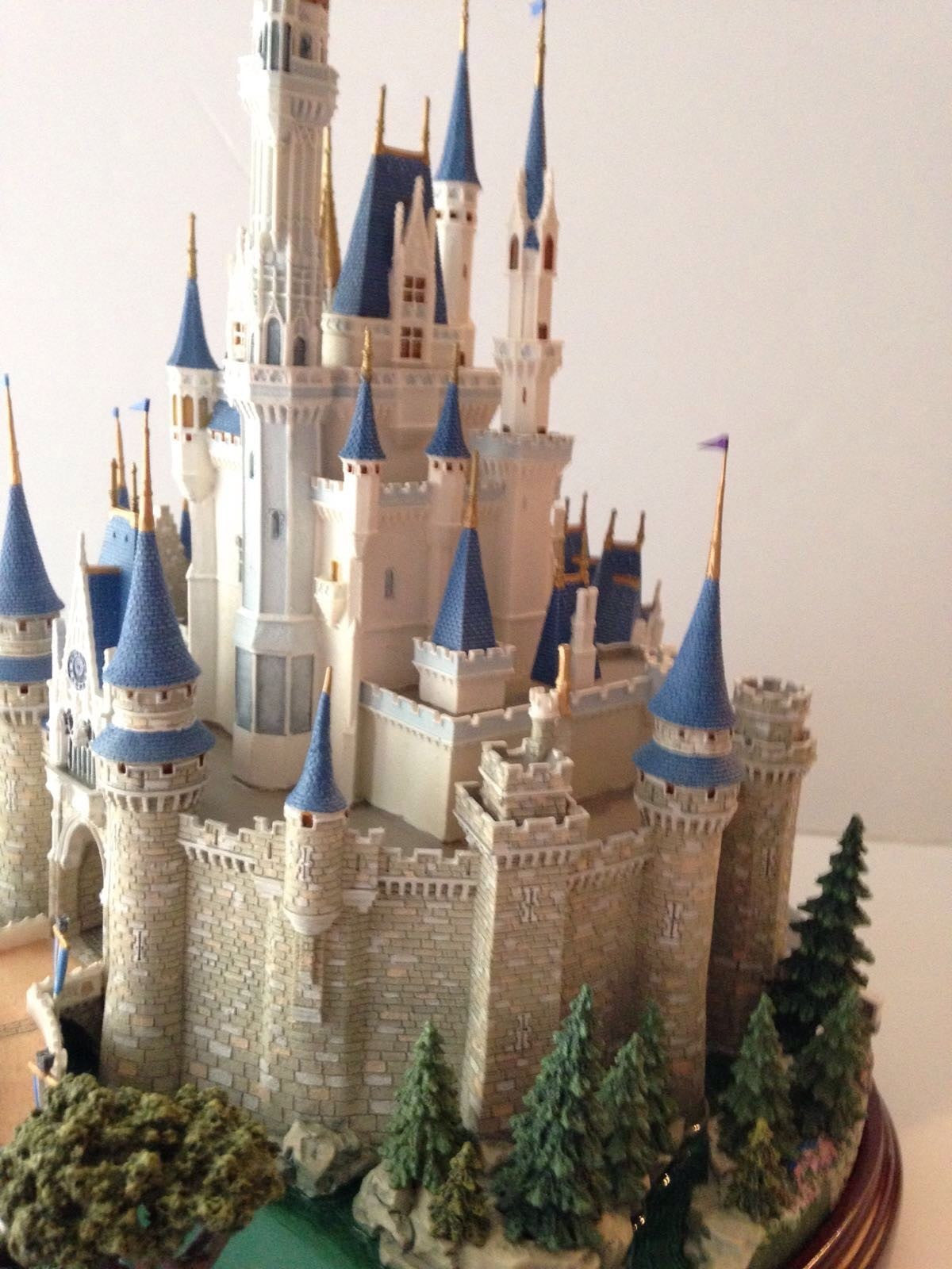 Disney Parks Main Street Figure Cinderella Castle by Olszewski New with Box