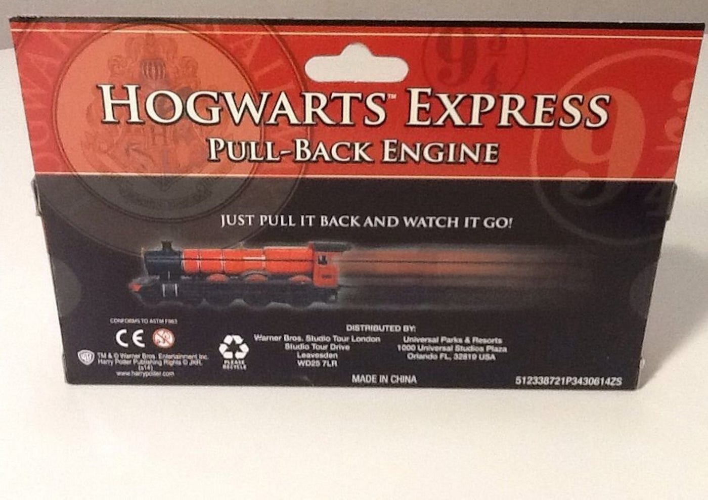 universal studios harry potter hogwarts express pull back engine train new box
