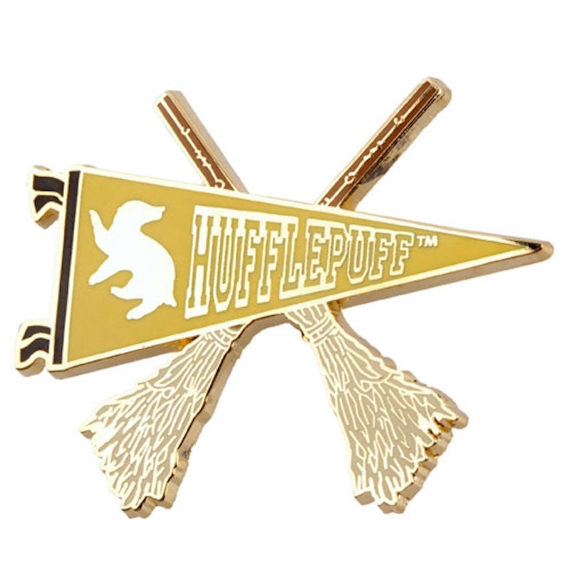 Universal Studios Harry Potter Hufflepuff Quidditch Pennant Pin New with Card