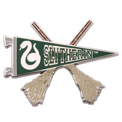 Universal Studios Harry Potter Slytherin Quidditch Pennant Pin New with Card