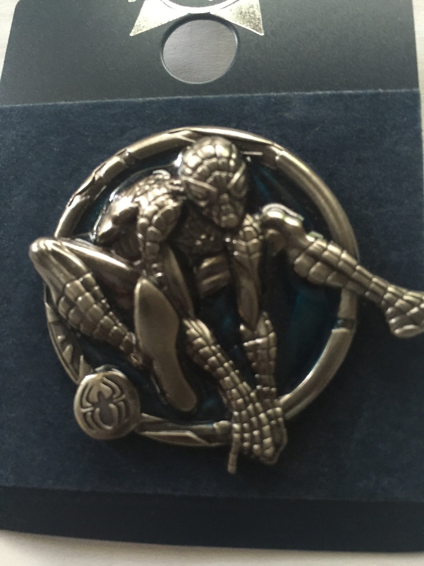 Universal Studios Pin Trading Spiderman Blue Metal Pin New with Card