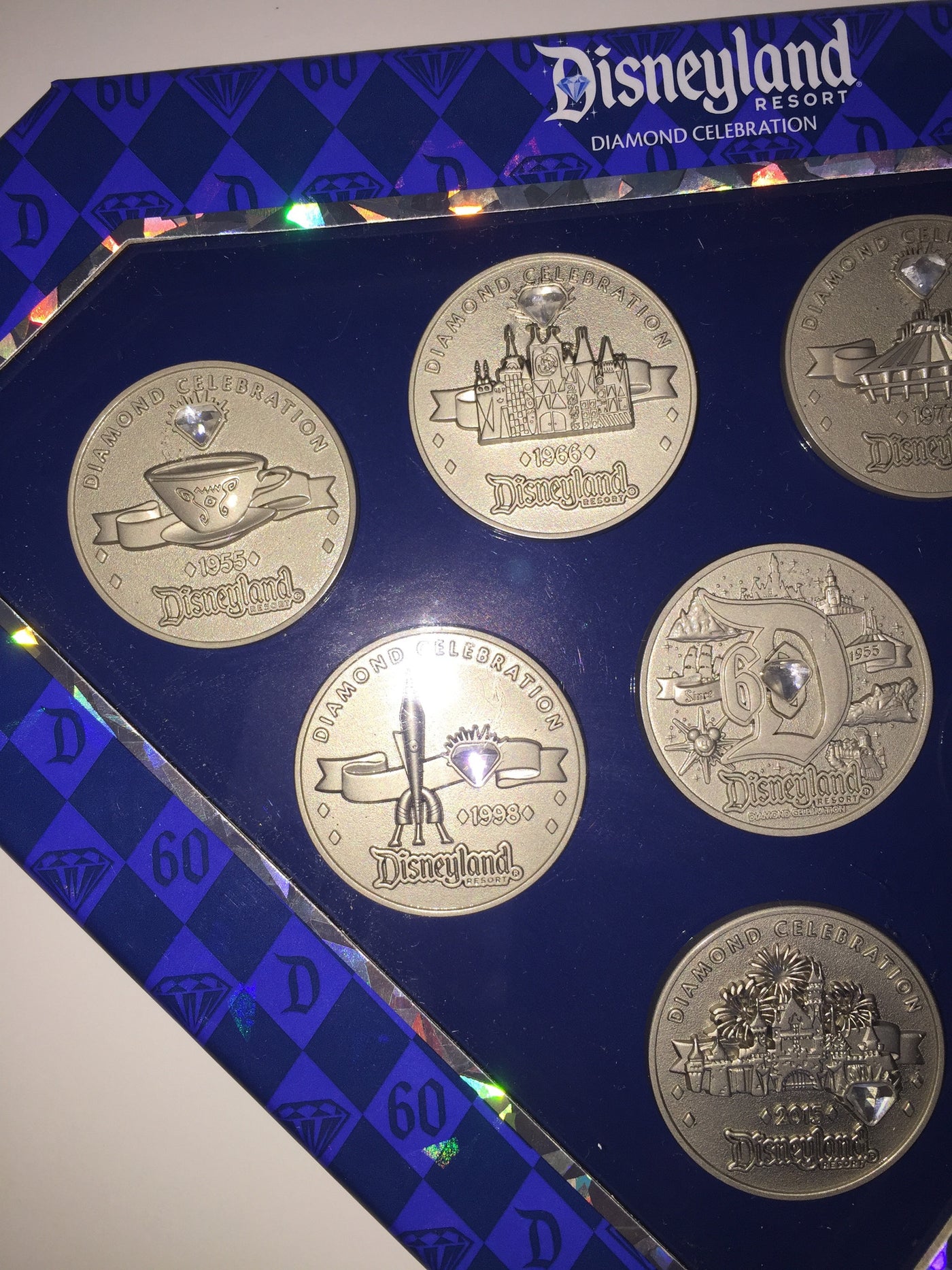 Disney Disneyland 60th Diamond Pin Set of 8 Boxed Limited Edition of 1000 New - I Love Characters