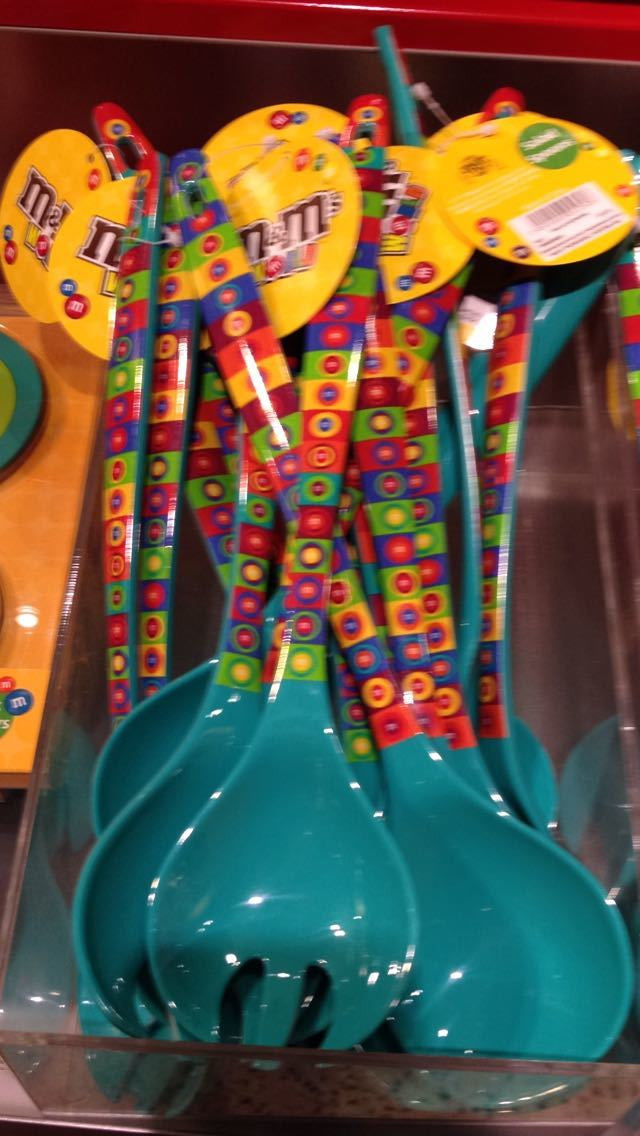 M&M's World Salad Spoons Servers Set of 2 New with Tags