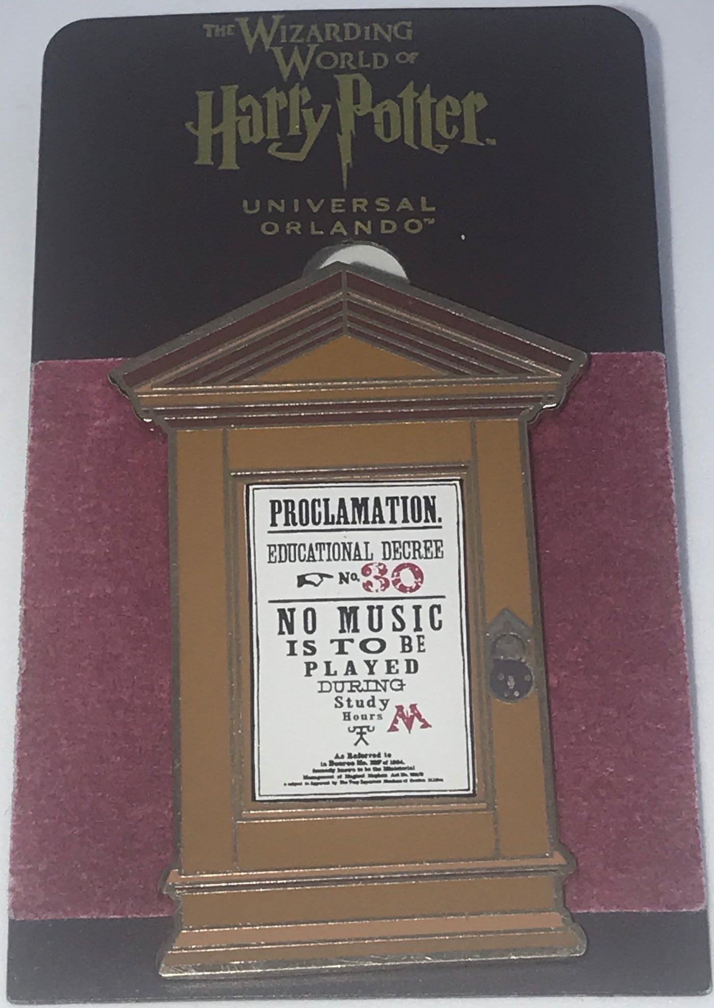 Universal Studios Harry Potter Students Proclamation 30 Pin New with Card