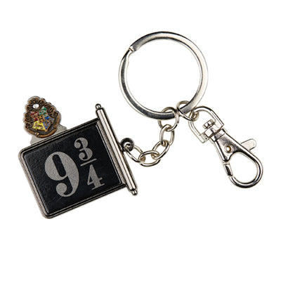Universal Studios Harry Potter Platform 9 3/4 Banner Keychain New with Tags