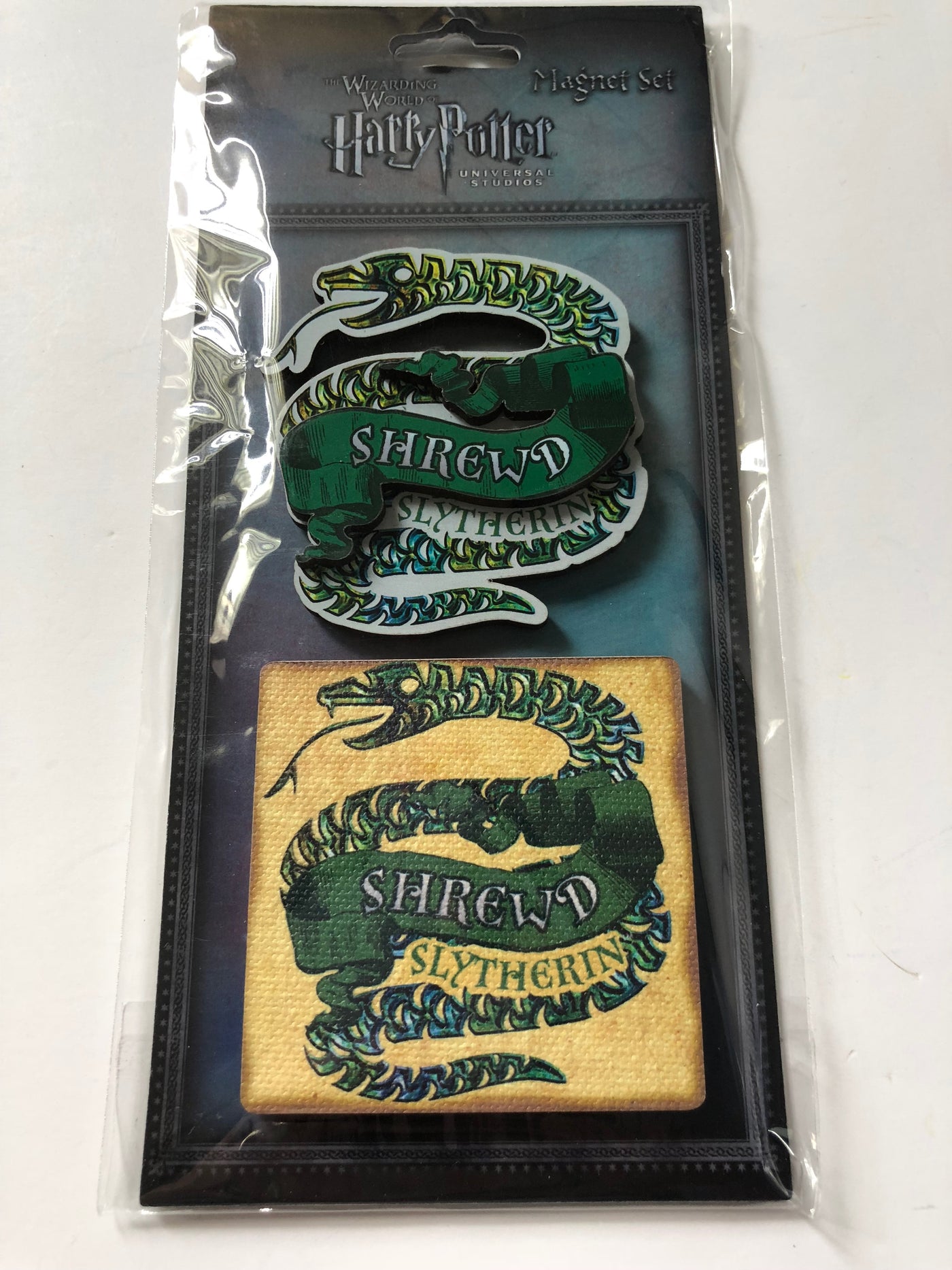 Universal Studios Harry Potter Slytherin Shrewd Wood Magnet Set New with Card