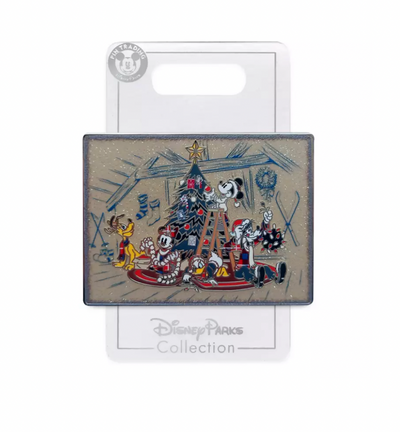 Disney Christmas 2021 Mickey and Friends Jumbo Holiday Pin New with Card