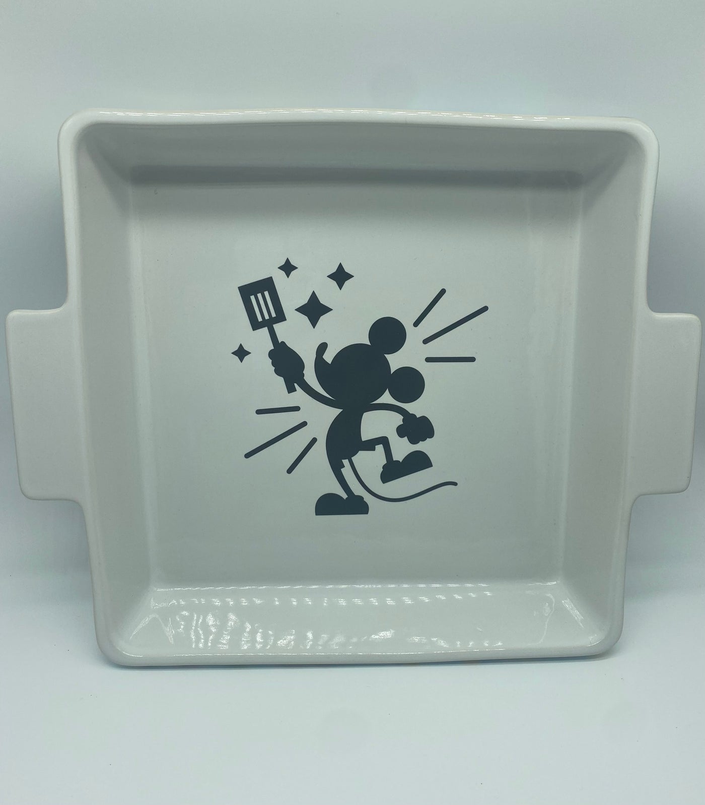 Disney Mousewares Mickey and Friends Cuties Ceramic Baking Dish New
