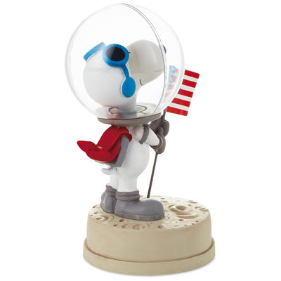 Hallmark Peanuts Snoopy Astronaut Figurine Let Your Dreams Soar New with Box