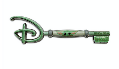 Disney Star Wars The Mandalorian Child Pin Key Collectible Special Edition New