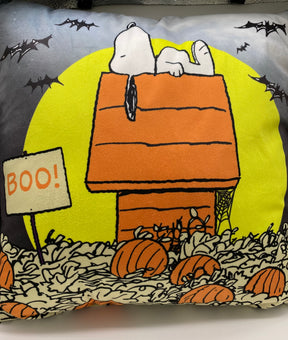 Peanuts Halloween Snoopy with Pumpkin and Bats Boo Pillow New with Tag