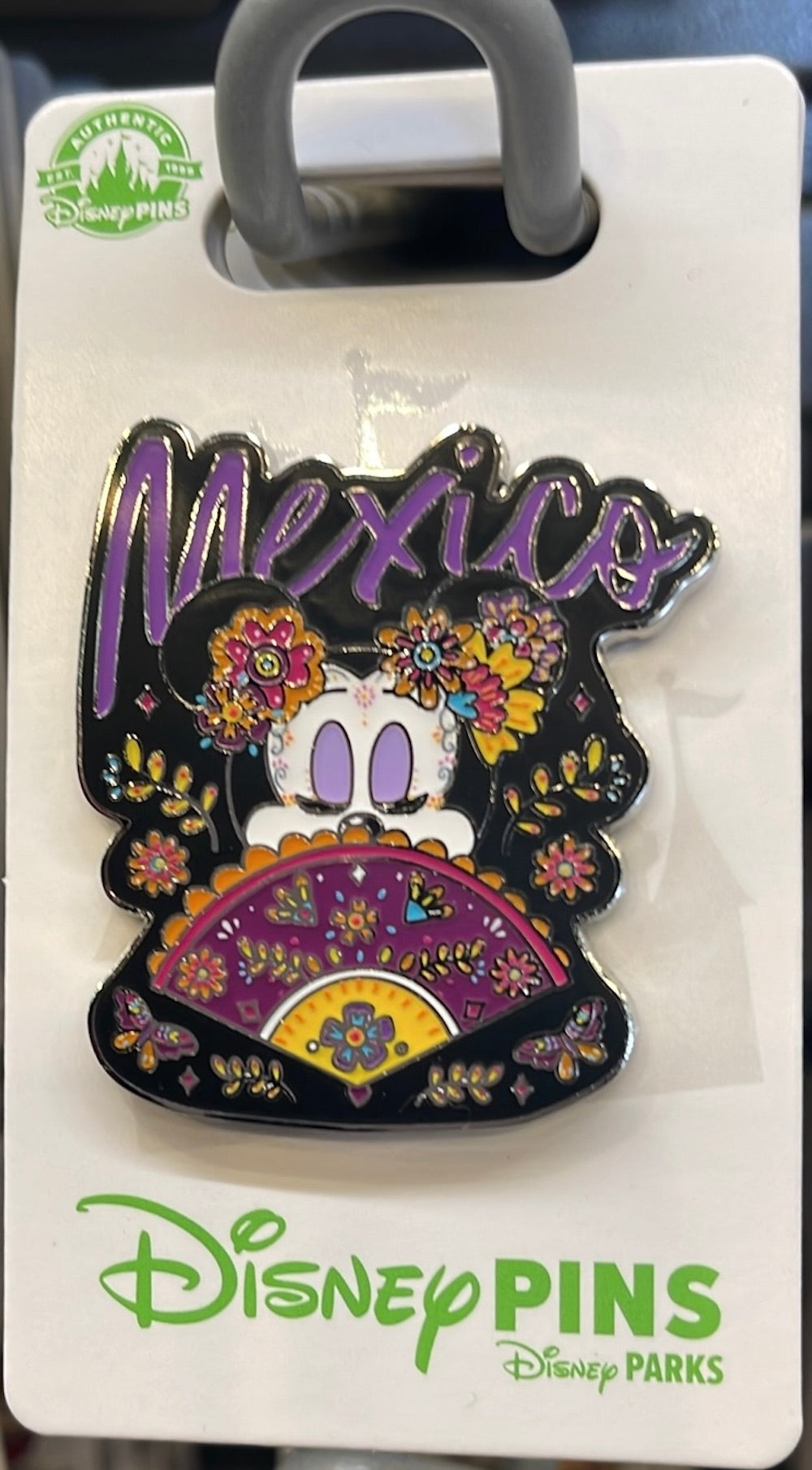 Disney Pins Parks Epcot World Showcase Mexico Minnie Pin New with Card
