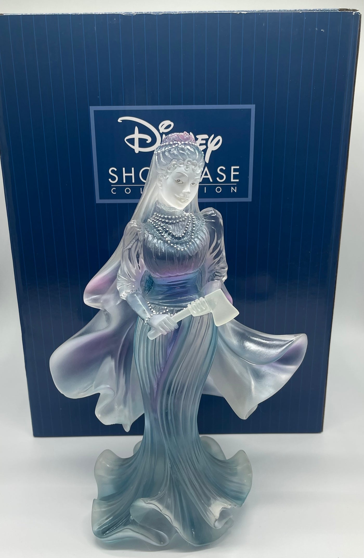 Disney Showcase Haunted Mansion Constance Hatchaway Couture De Force Figurine