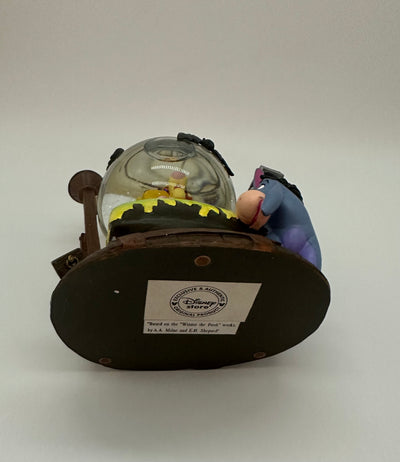 Disney Store Exclusive Rare Winnie the Pooh Halloween Snowglobe New with Box