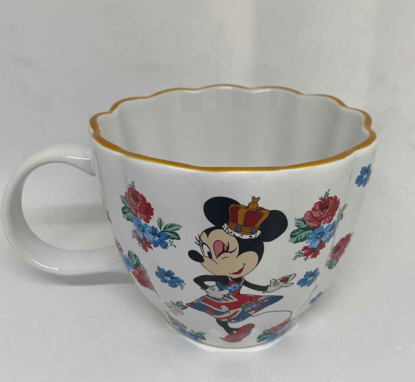 Disney Parks United Kingdom Brilliant Queen Minnie English Roses Mug New
