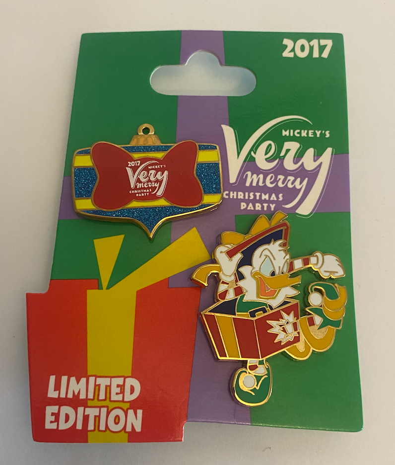 Disney Parks Very Merry Christmas Party 2017 Donald Duck Pin New with Card