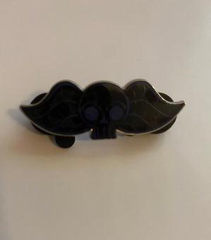 Disney Halloween Villain Spelltacular Hocus Pocus Winged Skull Pin New
