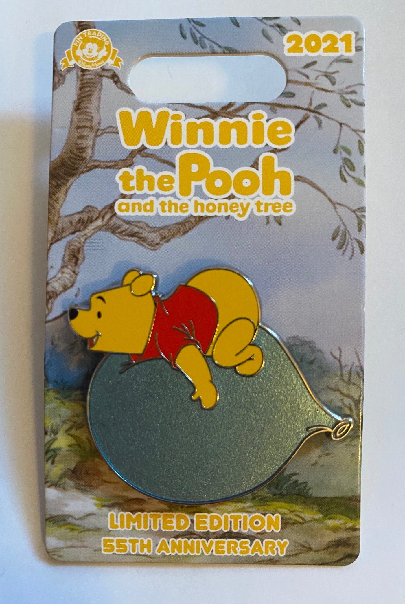 Disney Parks 55th Winnie the Pooh Balloon Limited Pin New with Card