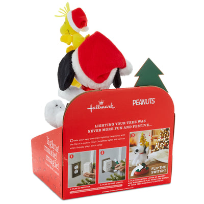 Hallmark Peanuts Snoopy Musical Christmas Tree-Lighting Plush New