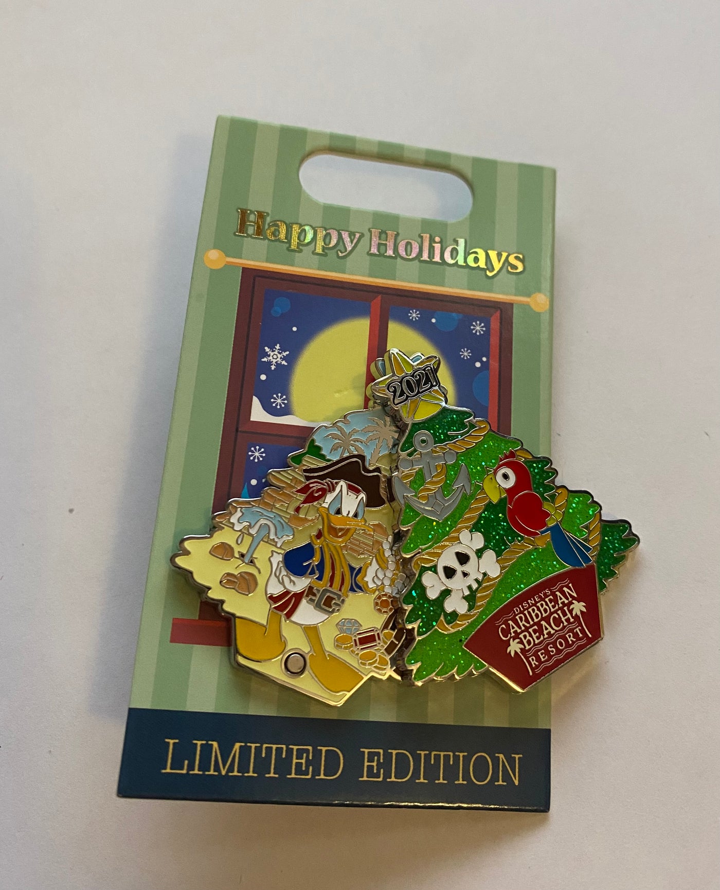 Disney Parks Caribbean Beach Donald 2021 Happy Holidays Limited Pin New w Card