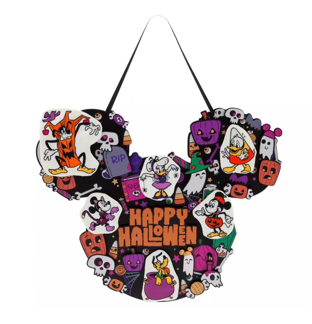 Disney Halloween Mickey and Friends Happy Halloween Wreath New with Tag