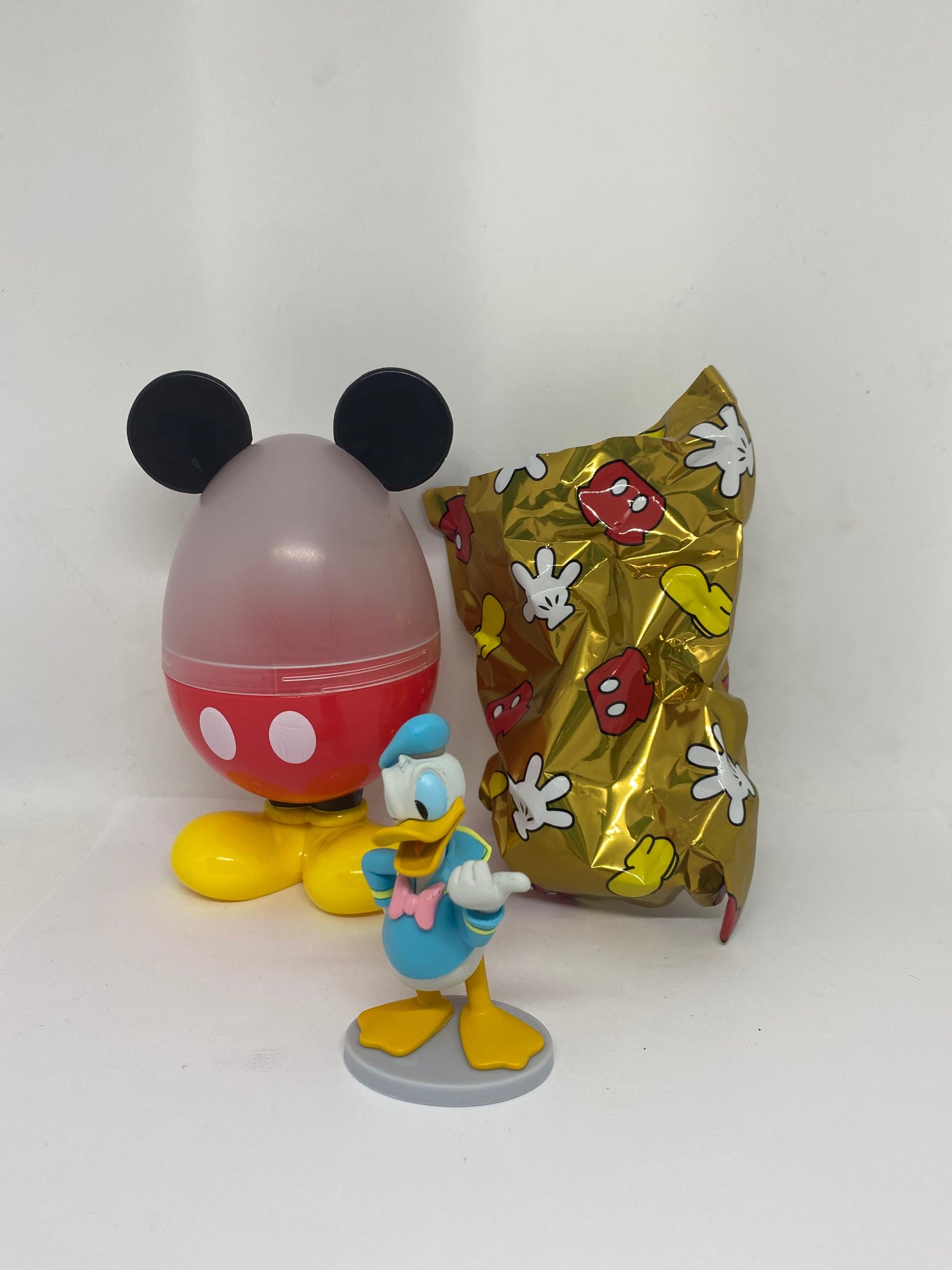 Disney Store 2020 Donald Mystery Egg Hunt Figurine New with Case