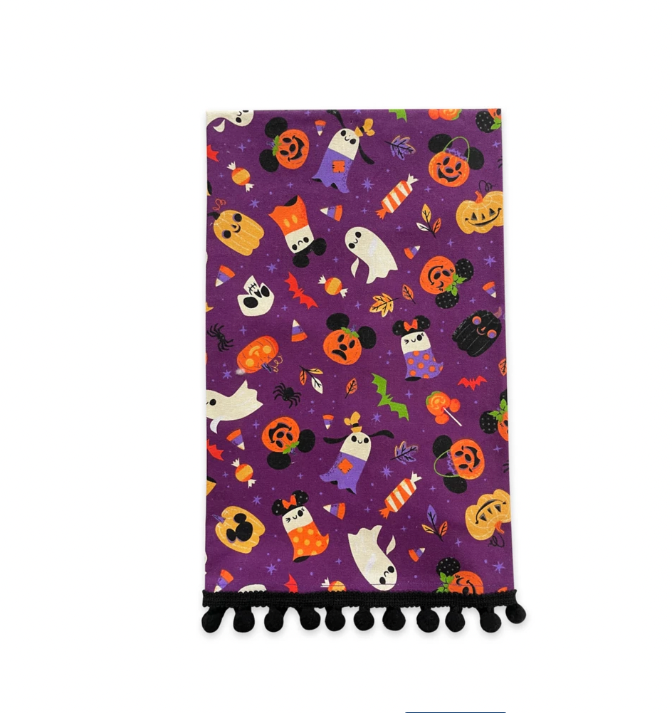 Disney Parks Happy Halloween 2021 Mickey Kitchen Towel Set New with Tag