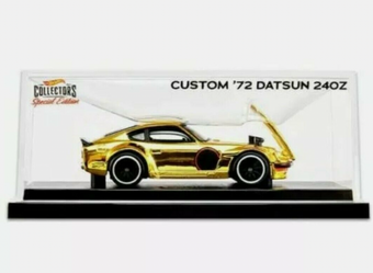 Mattel Collectors Hot Wheels Custom '72 Datsun 24oz New with Box
