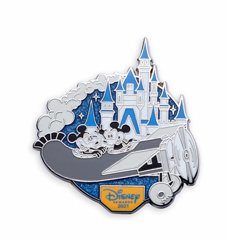 Disney Visa Cardmember 2021 Mickey Minnie Plane Crazy Pin New with Card