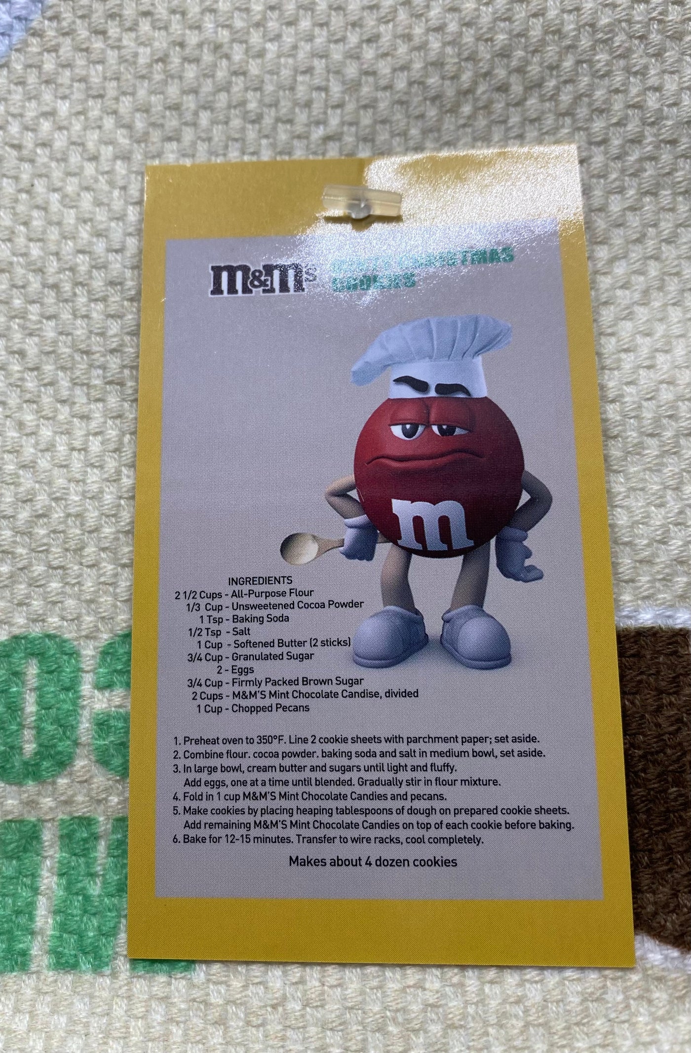 M&M's World Minty Christmas Cookies Recipe Red Kitchen Towel Set of 2 New Tags