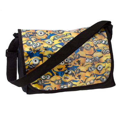 Universal Studios Despicable Me Assemble the Minions Messenger Bag New with Tag