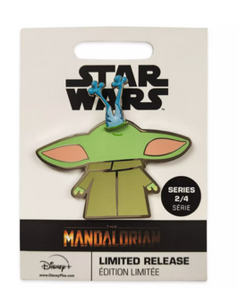 Disney Star Wars Yoda The Mandalorian The Child with Frog Pin Limited New Card