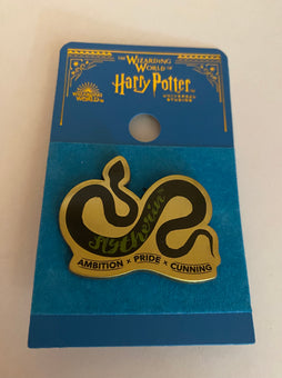 Universal Studios Harry Potter Slytherin Ambition Pride Cunning Pin New w Card