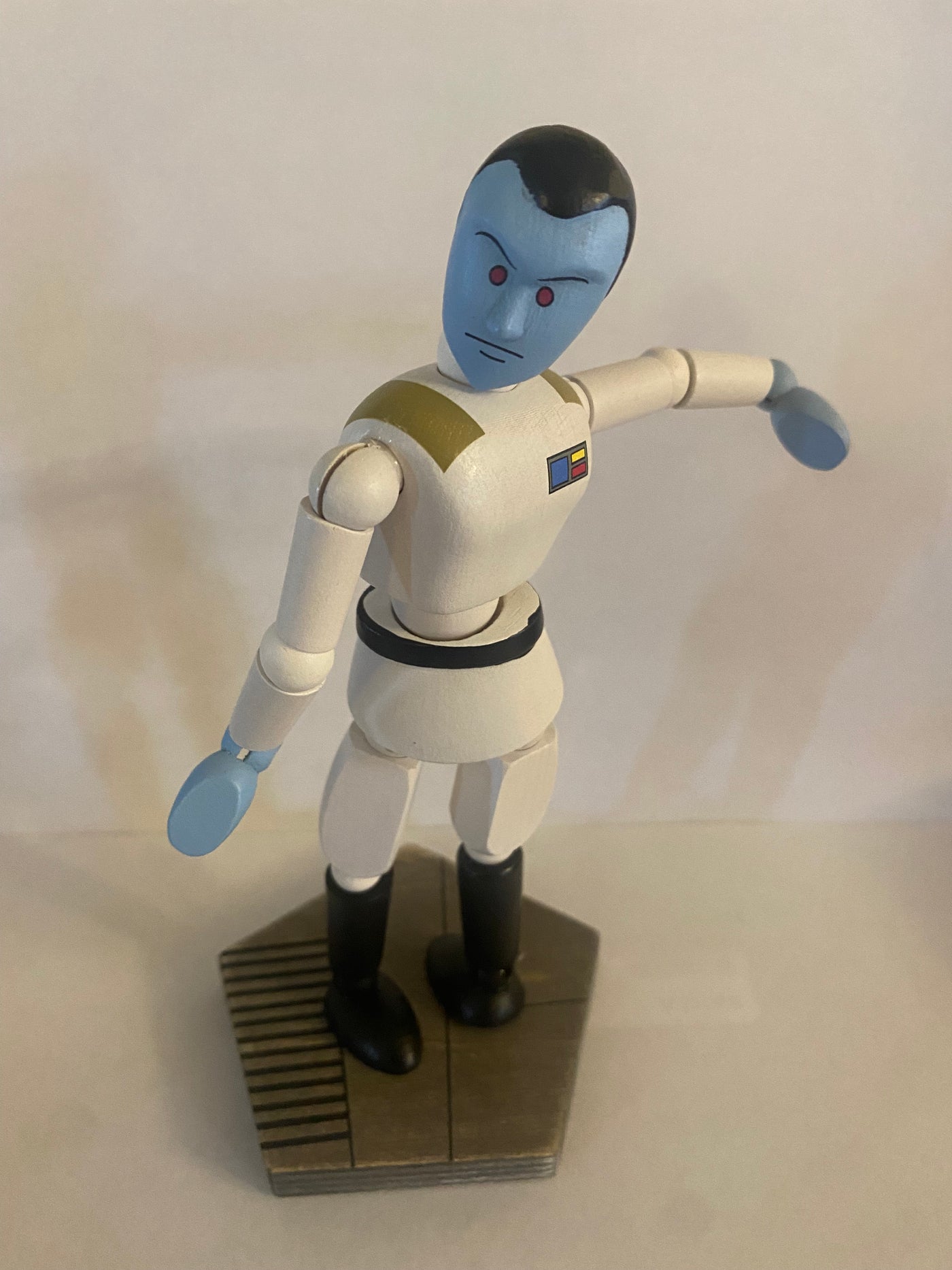 Disney Parks Star Wars Galaxy's Edge Wooden Admiral Thrawn Toy Figurine New