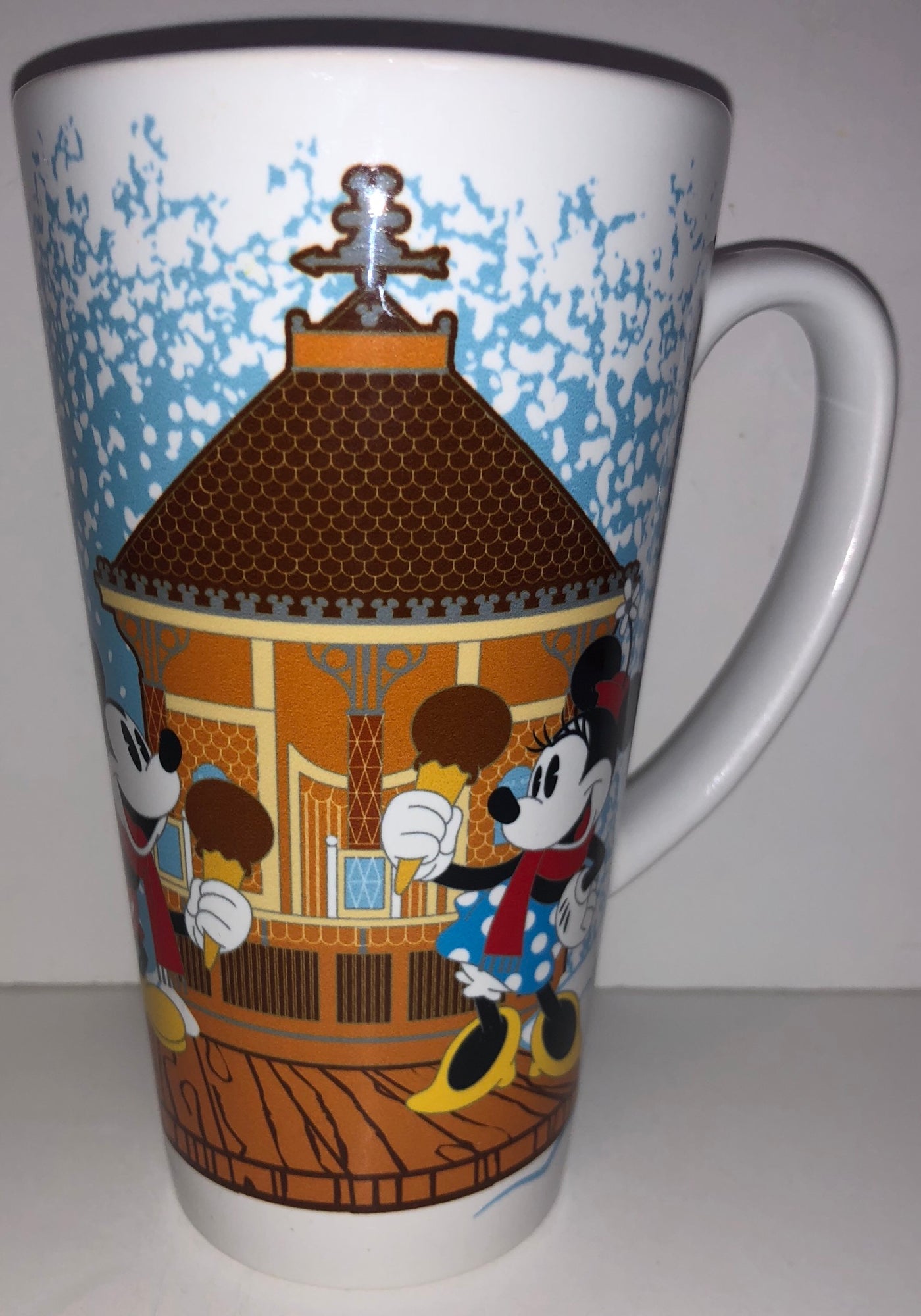 Disney 2018 Mickey Minnie Broadwalk Resort Holiday Celebration Tall Mug New