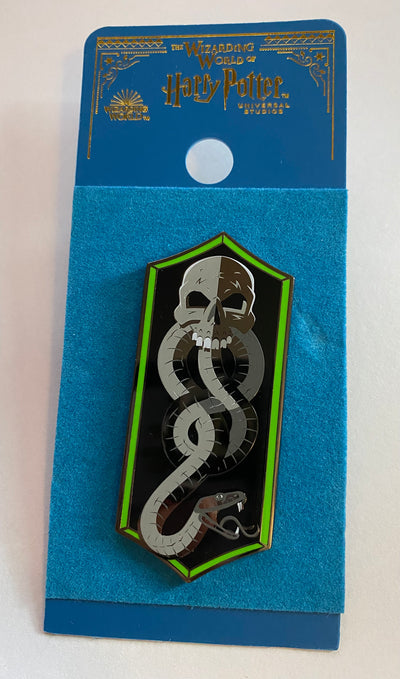 Universal Studios Harry Potter Voldemort Snake Pin New with Card