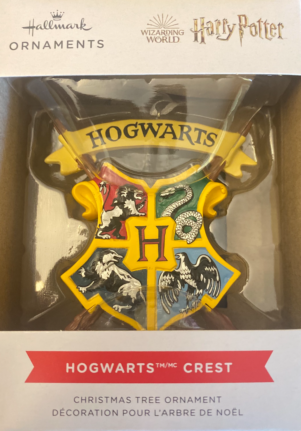 Hallmark 2021 Harry Potter Hogwarts Crest Christmas Ornament New with Box