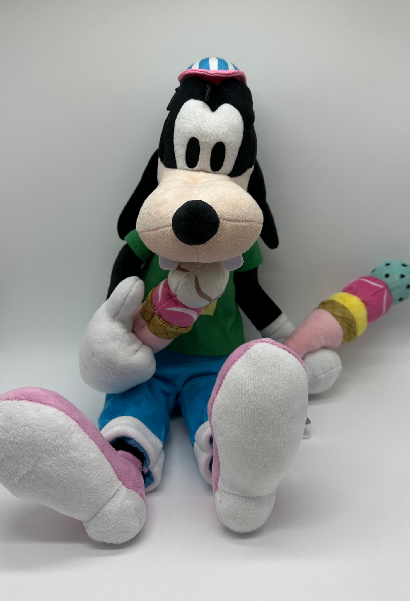 Disney Store Japan Authentic Goofy with Ice Cream Plush New with Tag