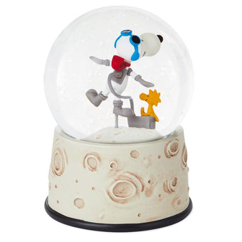 Hallmark Peanuts Make Space for Friends Astronaut Snoopy Snow Globe New w Tags