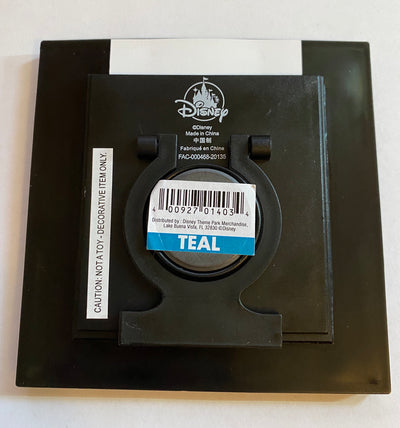 Disney Parks 2021 WDW Mickey and Friends Photo Frame Magnet New