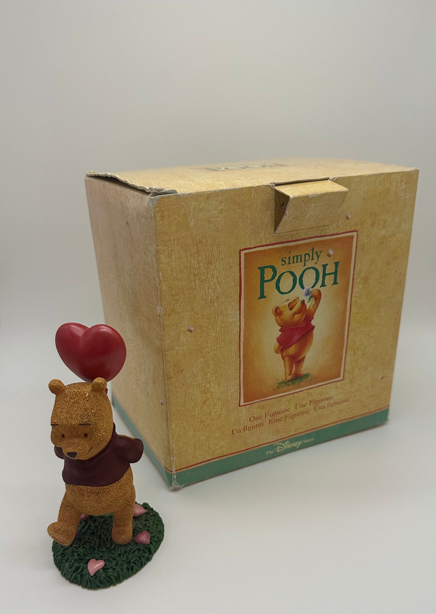 Disney Store Rare Simply Pooh Winnie Love is in the Air Figurine New with Box