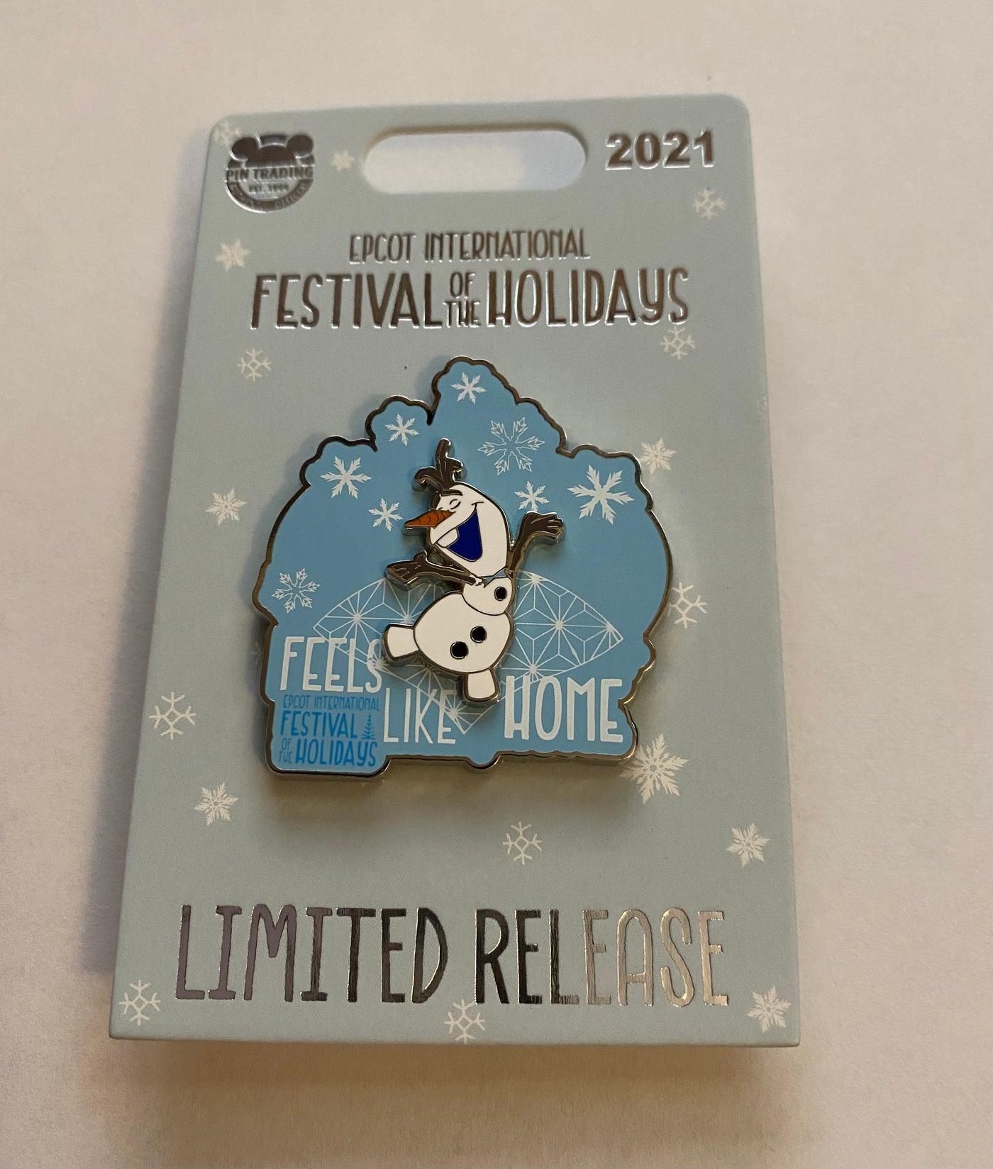 Disney Epcot Festival of Holidays 2021 Frozen Olaf Feels Like Home Pin New Card