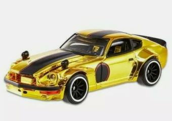 Mattel Collectors Hot Wheels Custom '72 Datsun 24oz New with Box