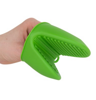 M&M's World Characters Green Silicone Oven Mitt New with Tags