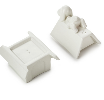 Hallmark Peanuts Snoopy on Doghouse Stacking Salt and Pepper Shakers Set New