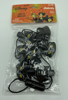 Disney Halloween Hocus Pocus Light Up Necklace New with Tag
