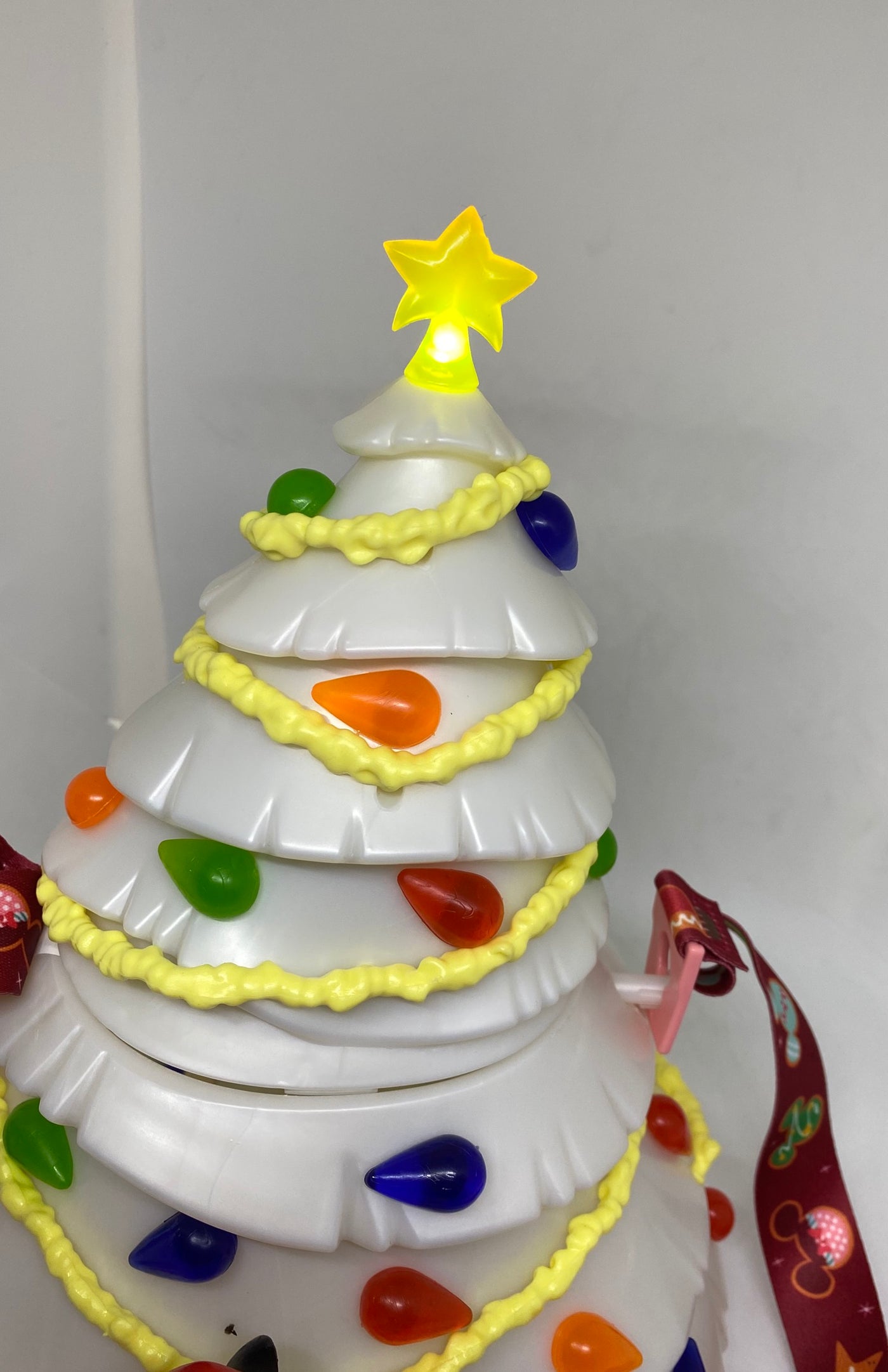 Disney Parks Mickey and Minnie Christmas Tree Light Up White BucketNew with Tag