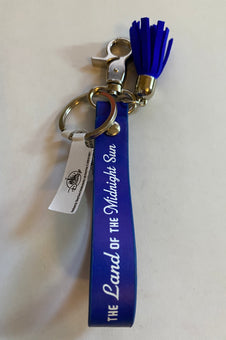 Disney Parks Epcot Norway Pavilion Mickey Minnie Loop Keychain New with Tag